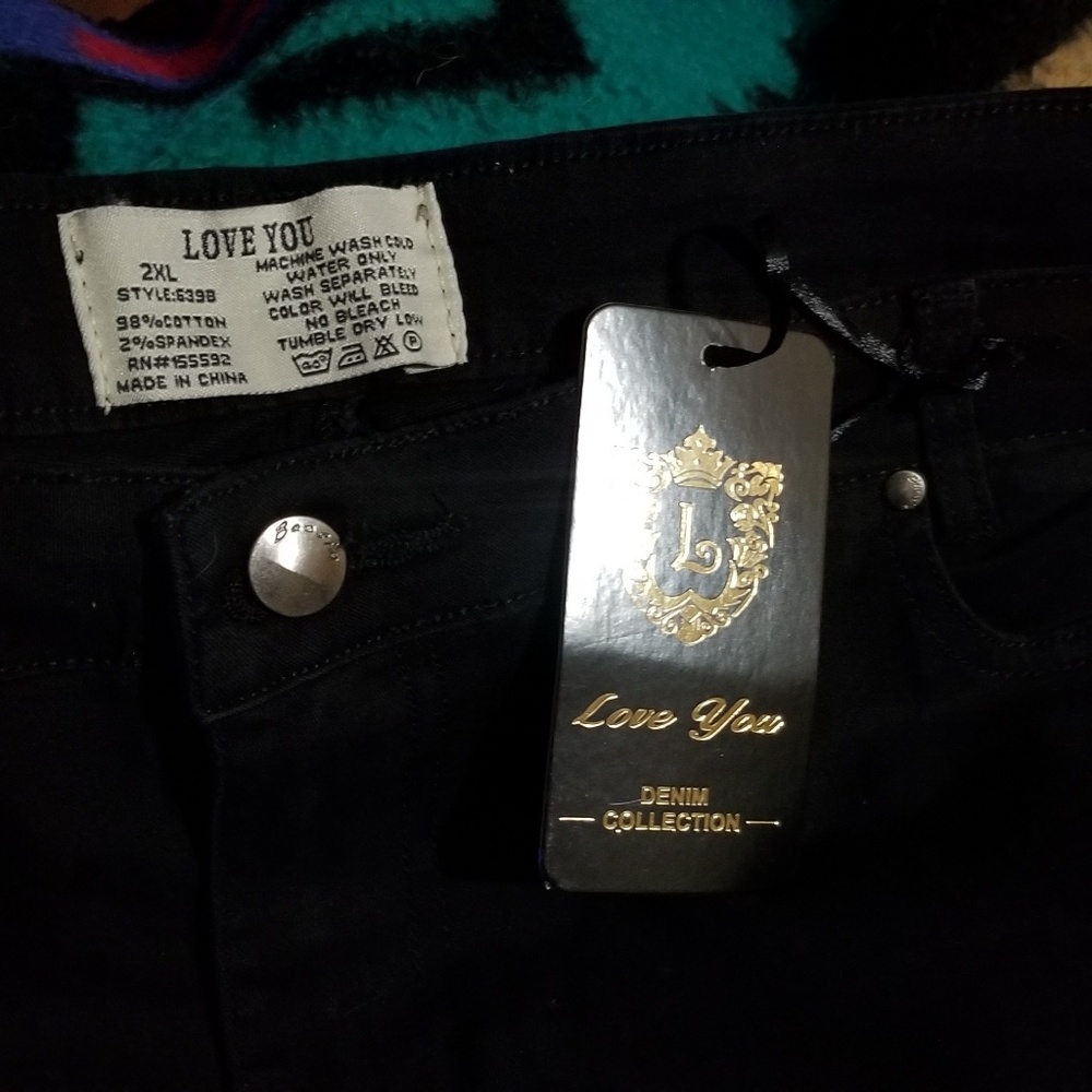 Distressed, stretch jeans!